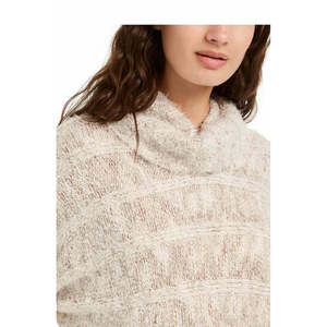 Pull col roulé pour femme American Rag, couleur beige clair, taille S, respirant, chaud, style coréen, logo imprimé sur le devant, tricoté, long - Product Image 2