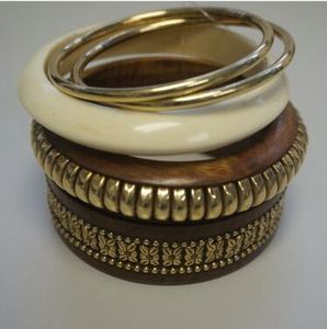 Brazaletes de moda para mujer de diseño moderno Múltiples colores Resina de madera Productos de gran oferta - Product Image 2