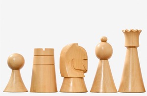Pièces d'échecs commémoratives australiennes de style tournoi, ébonnées et en bois de buis, base du roi estampée - Product Image 5