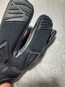 Nuevos guantes de portero personalizados con corte negativo, guantes de fútbol de calidad profesional para todo tipo de clima fabricados en Pakistán - Product Image 6