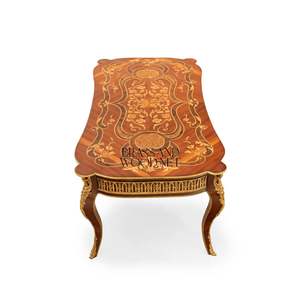 Mesa de Centro Rectangular de Lujo con Incrustaciones Florales de Madera y Detalles en Latón Dorado Antiguo para Salas de Estar Clásicas - Product Image 6