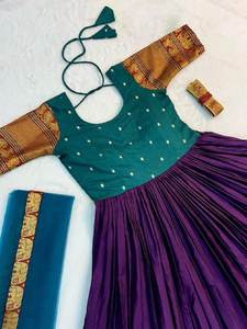 Robe pour enfants en Narayan Pet et soie avec bordure en zari, vêtements occasionnels, fabricant de mode pour enfants en Inde au prix le plus bas - Product Image 4
