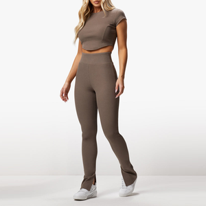 Ensemble de deux pièces personnalisable avec logo OEM, vêtements de sport, vêtements de fitness, vêtements amincissants, t-shirt court - Product Image 1