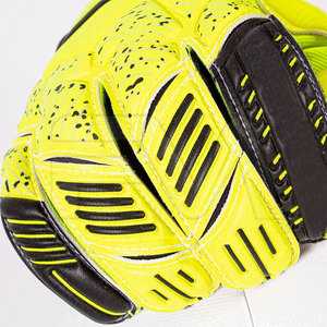 OEM Service Pakistan Made Goalkeeper Gloves Customized Your Own Logo Goalkeeper Gloves for Adult - Product Image 3