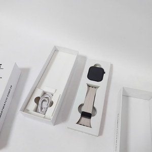 Caja de regalo de cartón Kraft de fabricante OEM de Vietnam, embalaje Premium para banda de reloj electrónico inteligente, laminación mate que desaparece - Product Image 1