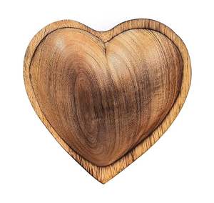 Bol en bois en forme de cœur avec une texture de grain lisse pour la décoration de la maison, à placer sur une table basse ou une étagère, article décoratif en stock - Product Image 1