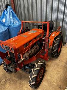 Tractor Agrícola Compacto Diésel Kubota B700 de Calidad de Exportación con PTO, Pocas Horas de Uso y Envío Mundial - Product Image 3