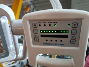 Lámpara Quirúrgica LED Profesional de Doble Cabezal sin Sombra, Tipo Pétalo, Eléctrica, 160000 Lux, Temperatura de Color Ajustable, Alto CRI 96, para Operaciones - Product Image 4