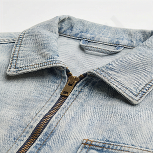 Veste en jean pour homme avec poches latérales, logo personnalisé, streetwear tendance, veste en jean de haute qualité, vêtement d'extérieur tendance et durable - Product Image 4
