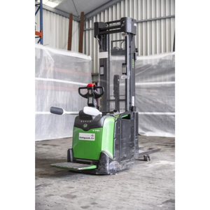 Camión de elevación alta Cesab S316L Usado 4400mm Francia Origen 300kg Larga vida útil - Product Image 1