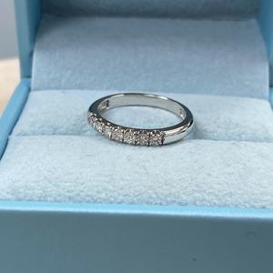 Anillo de boda de diamantes de 7 piedras, 0.30Ct, anillo de 7 piedras, anillo de bodas de diamantes, juego de pavé de oro blanco de 10K, anillo apilable, anillo de aniversario - Product Image 1