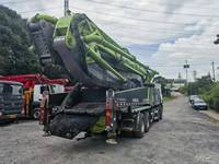Pompe à béton d'occasion de 56m montée sur camion en béton en Chine avec de bonnes performances au meilleur prix en vente