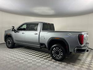 Auto Usado Confiable, GMC Sierra 2500HD Denali Ultimate 2024, 4 Puertas, Cabina Doble, 4x4, SB - Product Image 5