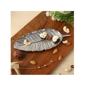 Platos de servicio de metal hechos a mano de Venta caliente con diseño de lujo para todo el mundo a precio asequible del fabricante indio - Product Image 3