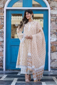 <span class=keywords><strong>2025</strong></span> nuovo arrivo da donna in cotone 100% Kurta patta Set di <span class=keywords><strong>Design</strong></span> <span class=keywords><strong>Kurti</strong></span> per ragazze con pantaloni Kameez per abito 3 pezzi - Product Image 2