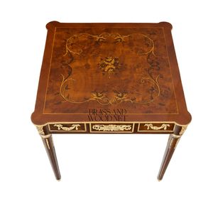 Mesa Auxiliar Cuadrada de Madera de Lujo con Incrustaciones Florales de Marquetería y Guirnaldas de Latón Dorado Antiguo para Decoración Clásica de Sala de Estar - Product Image 3