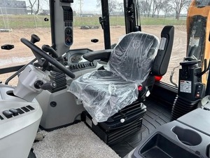 2024 utilisé pour la chargeuse-pelleteuse Case 580SV avec moteur Kubota Cylindre hydraulique Eaton Garantie 1 an - Product Image 2