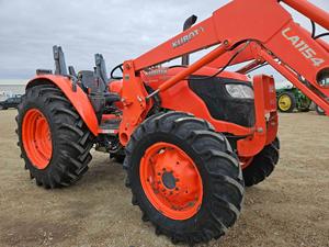 Suministro superior Nuevo tractor Kubota M7060 con cargador de conexión rápida y protector de parrilla de cubo Excelente estado Motor de 50-80hp - Product Image 2