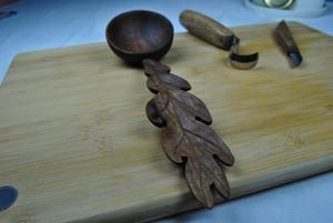 Cuillère en bois écologique de cuisine de tous les jours fabriquée à la main à partir de bois naturel avec miroir polonais pour la cuisson en remuant le service - Product Image 6