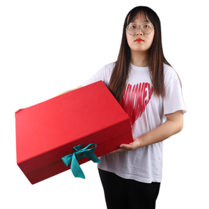 Cajas de papel plegables mate grandes personalizables para envío de ropa, embalaje de lámina UV vacío plegable con cinta para logística - Product Image 6