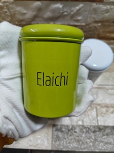 ชุดกล่องใส่เครื่องเทศโลหะหลากสี พร้อมชื่อพิมพ์ ฝาปิดสุญญากาศ ชุดจัดระเบียบสมุนไพรและเครื่องเทศ ชุด 8 ชิ้น - Product Image 4