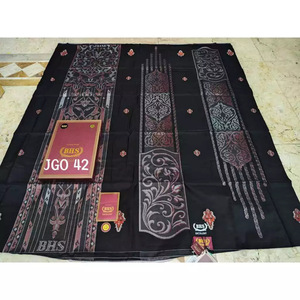 Sarong Lungi BHS de Indonesia, Excelente Calidad, Dorado, Mercerizado, Elegante, para Uso Diario, Bodas y Oración para Hombres - Product Image 3