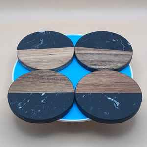 Posavasos de resina personalizados con nombres o iniciales, alfombrillas de epoxi personalizadas para regalos de devolución, tiendas de regalos en línea y posavasos de piedra - Product Image 2