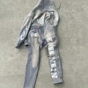 Survêtement Vintage brodé sur mesure avec appliques surpiqûres vieillies 400GSM survêtement en molleton de coton - Product Image 5