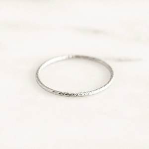Bague en argent sterling 925 unique pour femmes plaqué or 18 carats bague de fiançailles en diamant minimaliste fête de mariage bijoux en gros - Product Image 2