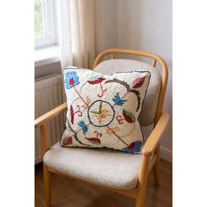 Funda de Cojín Bordada a Mano Suzani de 45 x 45 cm, Elegante Accesorio para Almohada - Product Image 6