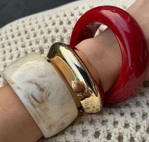 Bracelet élégant en résine avec copeaux d'agate incrustés, fait main, étanche, vintage, géométrique, unisexe, personnalisable, cadeau d'affaires, logo personnalisé - Product Image 4