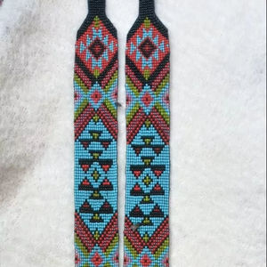 Colliers en résine faits à la main avec des perles de graines, style vintage, motif floral, charme sans effort, couleurs personnalisées, accents de diamants pour les fêtes - Product Image 1