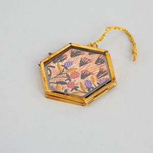 Premium Quality Elegant Gold Color Hanging Glass <b>Picture</b> <b>Frame</b> Hexagon Shape <b>Mini</b> Photo <b>Frame</b> for Home & Office Decorate - Product Image 5