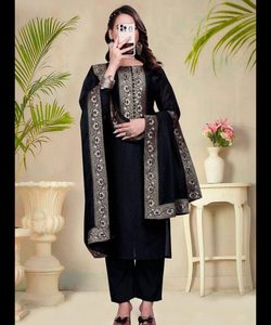 Venta al por mayor indio cosido vestido de novia Sharara Eid Maria algodón impreso hermoso estilo Boutique Top bottom dupatta - Product Image 2