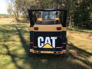 Cargadora de Dirección Deslizante Cat 257B Usada, de Calidad Asequible, Tipo Oruga, Amarilla, Equipo de Construcción de Uso Pesado, Motor Incluido - Product Image 4