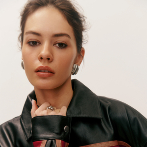 2024 nueva venta al por mayor 5XL chaqueta de piel de oveja de gran tamaño abrigo de alta calidad diseño personalizado bordado bolsillo decoración XL acolchado - Product Image 6