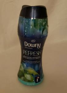 Downy Infusions Refresh In-Wash Scent Booster 12.2 oz avec lavande Fragrance Gel Shape Birch Water & Botanicals - Product Image 2
