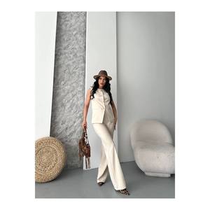 Vestito alla moda da donna con bottoni e pantaloni con dettagli in alto e in basso a due pezzi - Product Image 3