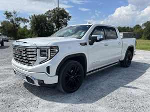 Meilleur GMC Sierra 1500 Denali 4WD d'occasion 2023 - Product Image 2