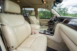 Lexus LX 570 2013 Usado en Buen Estado, Volante a la Izquierda, Emisión Euro IV - Product Image 2