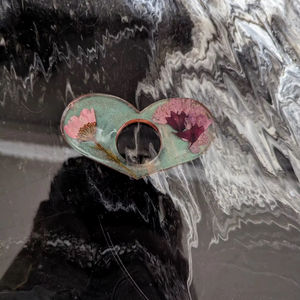 Support de page de livre en résine, poignée pour les doigts, accessoire de lecture durable et confortable, parfait pour les livres, les documents d'étude, les journaux et les romans - Product Image 1