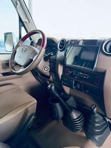 Toyota Land Cruiser 70 Nuevo/Usado, Otros Modelos 2025 con Especificaciones GCC en Venta - Product Image 2