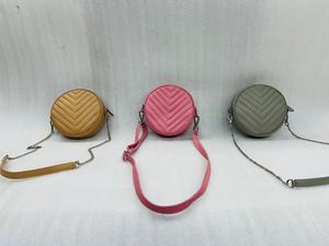 Bolso Bandolera Cruzado de Cuero Genuino Premium Portátil con Cierre de Cremallera Única y Correa Desmontable para Damas - Product Image 6