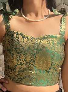 Chemise en soie pour femme, prête à porter, pour mariage ou fête, sans manches, broderie, design simple, coupe régulière, respirante, décoration boutonnée, unie - Product Image 5