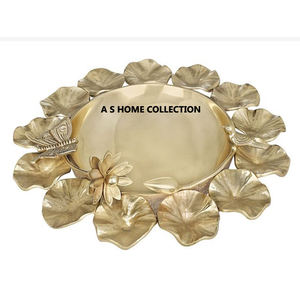 Bol de fruits moderne doré décoratif en forme de fleur de lotus pour la vaisselle de mariage - Product Image 1