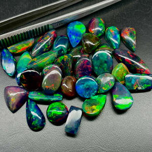 Caja de 12 Uds. Cabujón de ópalo negro Natural 4-6mm buena calidad Multi Flashy Mix Shape Welo Opal fabricación de joyas lote - Product Image 3