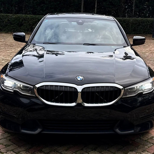 PRÊT À EXPÉDIER - VÉHICULE D'OCCASION CONDUITE À GAUCHE |   Conduite à droite |   BMW 330i berline turbo 4 cylindres 2021 - Product Image 1