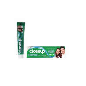 Dentifrice Close Up solution blanchissante quotidienne conçue pour la prévention des caries des dents lisses et la fraîcheur buccale durable - Product Image 3