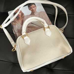 Bolso de Lino de Dos Asas con Patrón de Lichee, Accesorio Ecológico y Elegante - Product Image 1