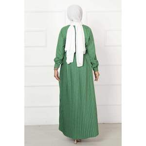 Vestido hijab plisado con detalle de piedra Benetton - Product Image 5